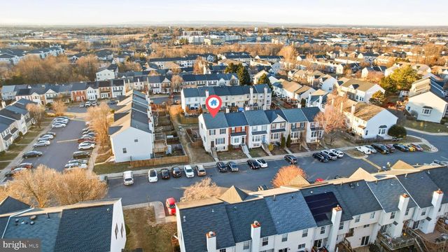 9242 JESSICA DR, Manassas Park, VA 20111