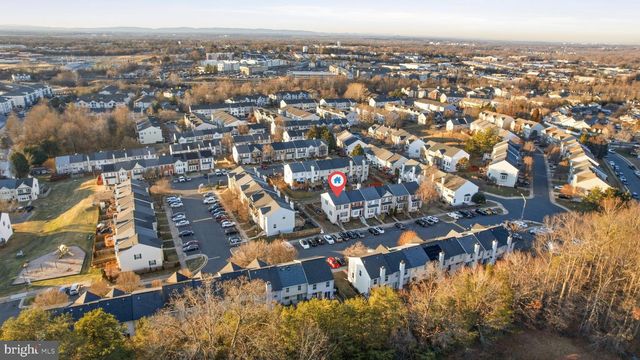 9242 JESSICA DR, Manassas Park, VA 20111