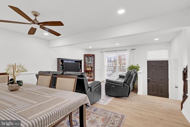 9242 JESSICA DR, Manassas Park, VA 20111