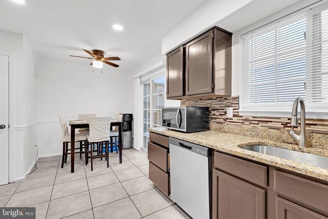 9242 JESSICA DR, Manassas Park, VA 20111