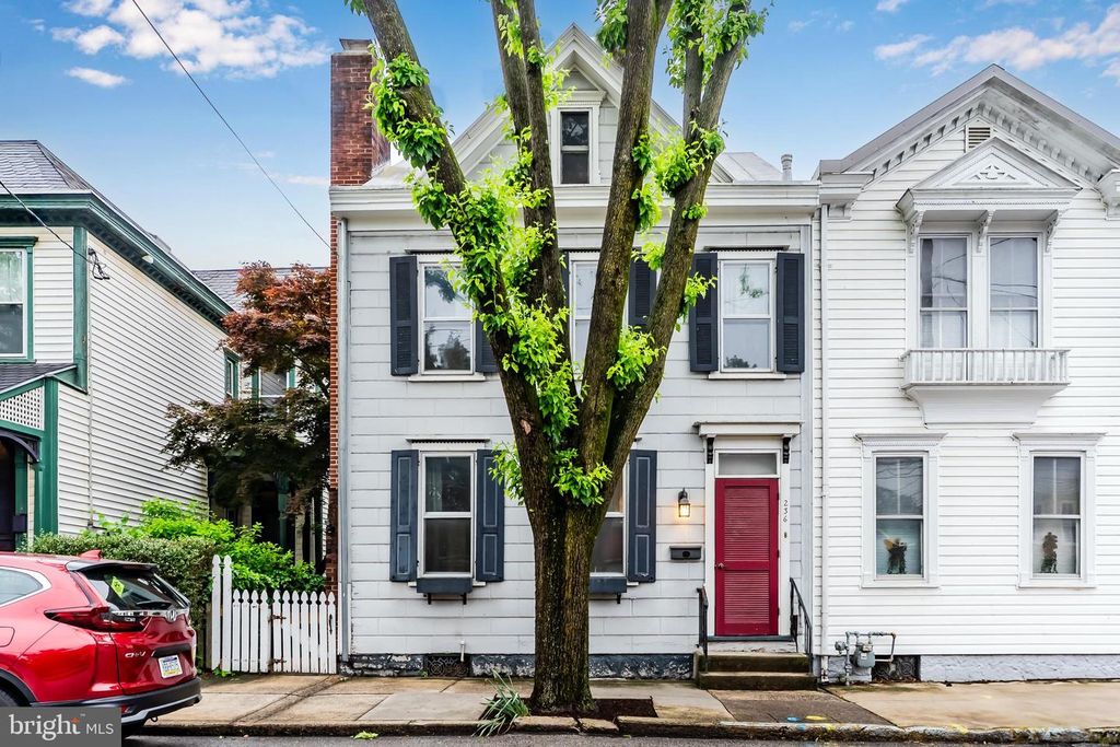 236 S PITT STREET, Carlisle, PA 17013