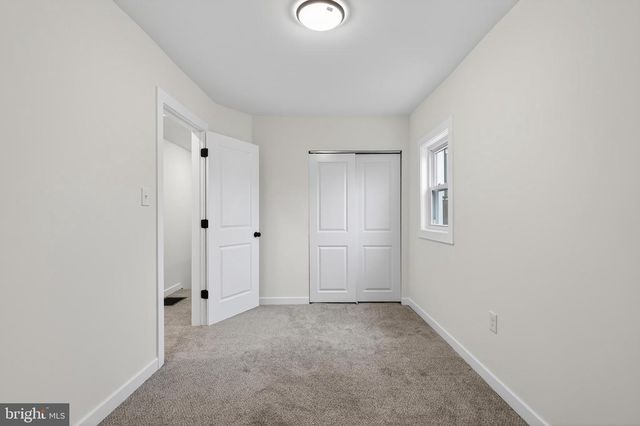 306 WALNUT ST, Camden, NJ 08103