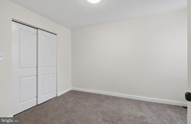 306 WALNUT ST, Camden, NJ 08103