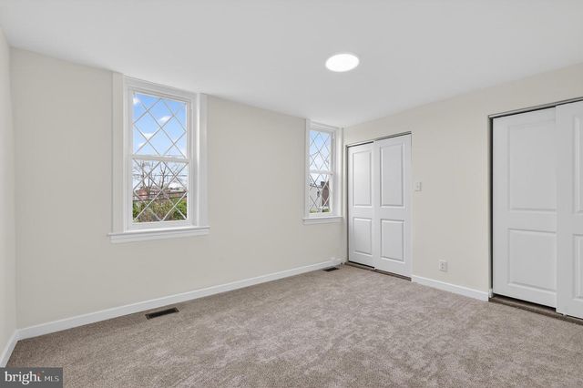 306 WALNUT ST, Camden, NJ 08103