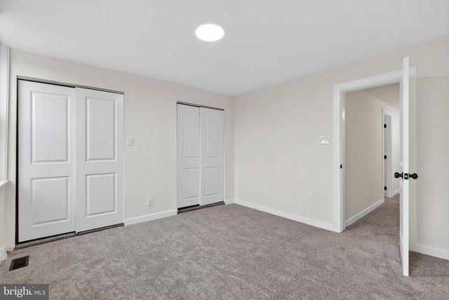 306 WALNUT ST, Camden, NJ 08103