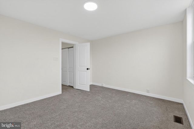 306 WALNUT ST, Camden, NJ 08103