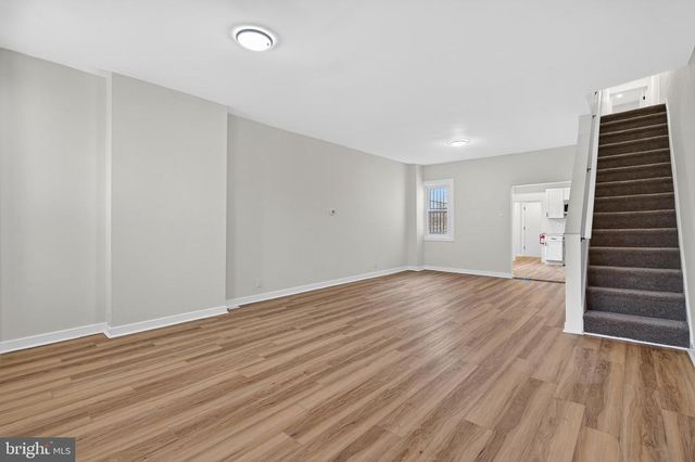 306 WALNUT ST, Camden, NJ 08103