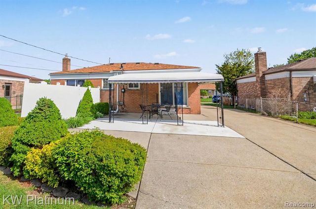 13646 Edwin Court, Warren, MI 48088