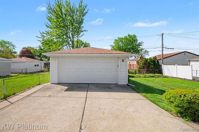 13646 Edwin Court, Warren, MI 48088