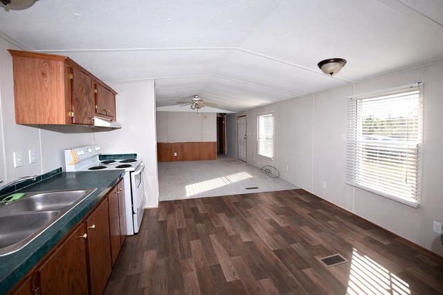 762 West Bear Grass Rd., Longs, SC 29568
