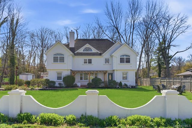 12 Cannon Court, Huntington, NY 11743