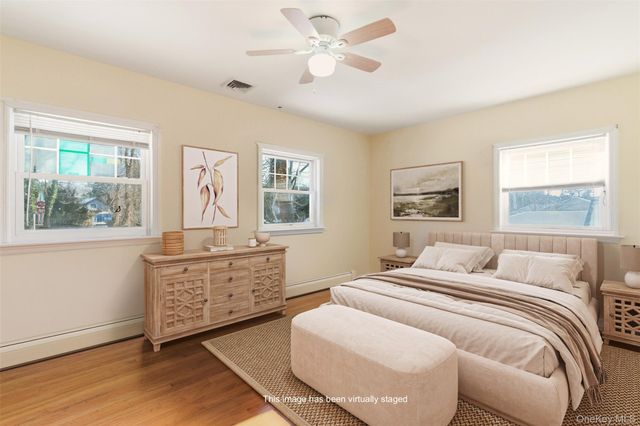 12 Cannon Court, Huntington, NY 11743