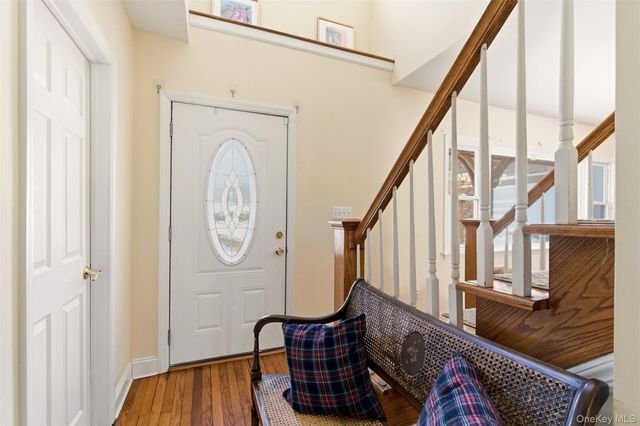 12 Cannon Court, Huntington, NY 11743