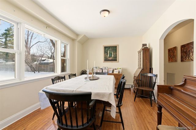 12 Cannon Court, Huntington, NY 11743