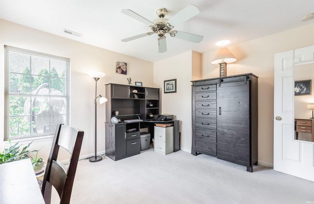 8000 River Park Way, Evansville, IN 47715