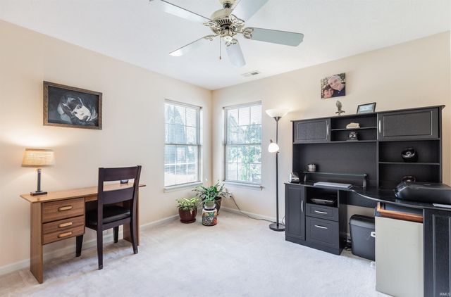 8000 River Park Way, Evansville, IN 47715