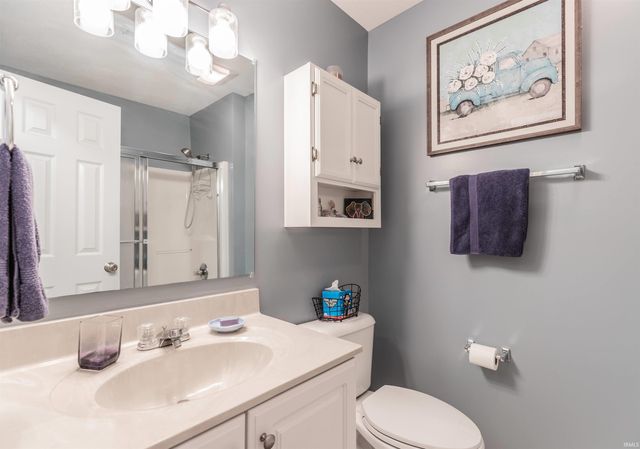 8000 River Park Way, Evansville, IN 47715