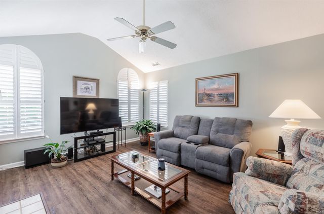 8000 River Park Way, Evansville, IN 47715