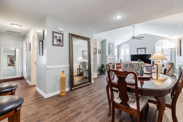 8000 River Park Way, Evansville, IN 47715