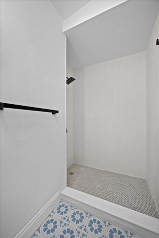 2585 Lorraine Court, North Palm Beach, FL 33403