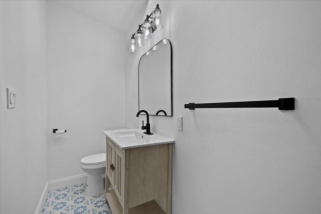 2585 Lorraine Court, North Palm Beach, FL 33403