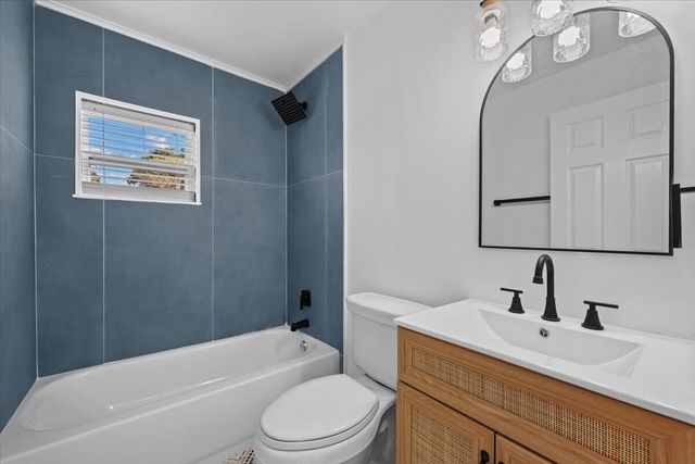 2585 Lorraine Court, North Palm Beach, FL 33403