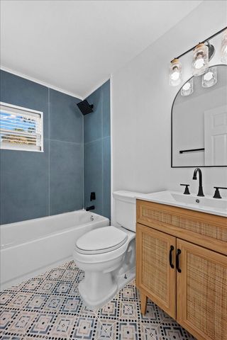 2585 Lorraine Court, North Palm Beach, FL 33403