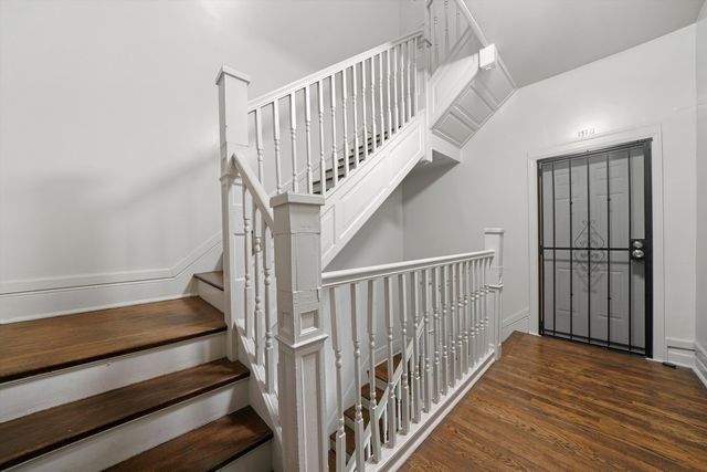 7152 S Emerald Avenue, Chicago, IL 60621