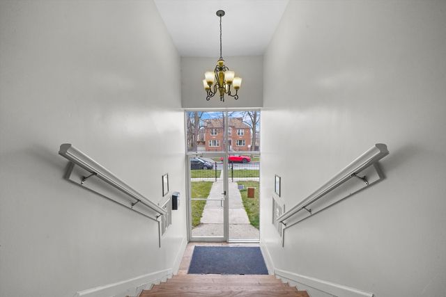 7152 S Emerald Avenue, Chicago, IL 60621