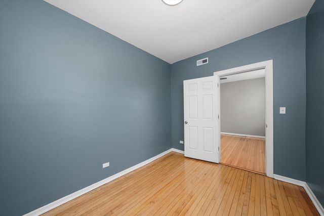 7152 S Emerald Avenue, Chicago, IL 60621