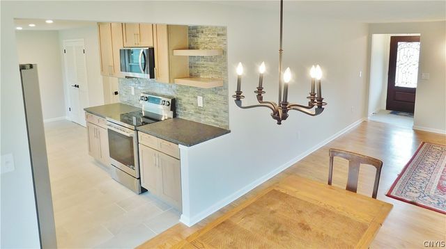 7742 Davis Road South, Clay, NY 13212