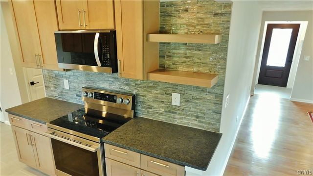 7742 Davis Road South, Clay, NY 13212
