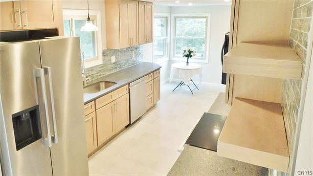 7742 Davis Road South, Clay, NY 13212