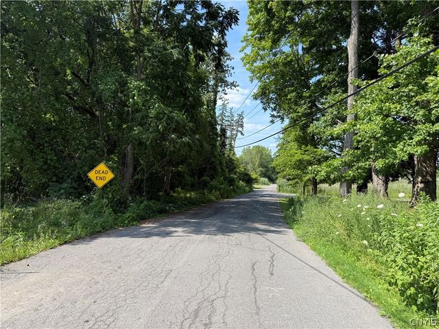 7742 Davis Road South, Clay, NY 13212