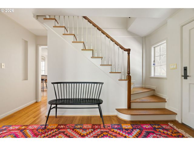 416 Nw HERMOSA Blvd, Portland, OR 97210