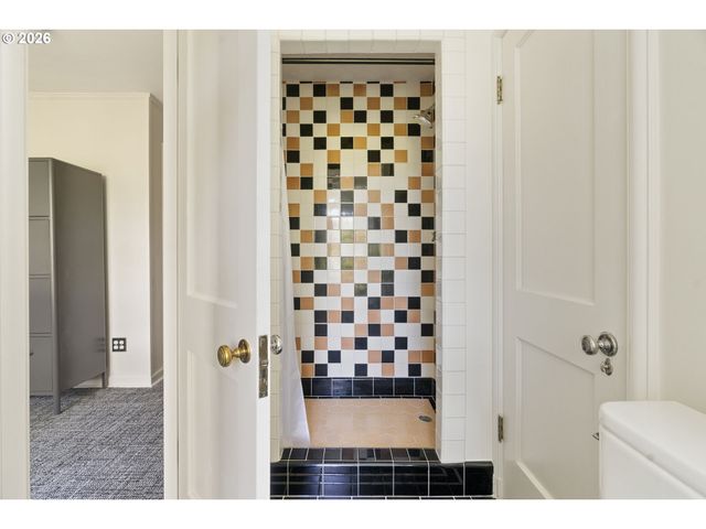 416 Nw HERMOSA Blvd, Portland, OR 97210