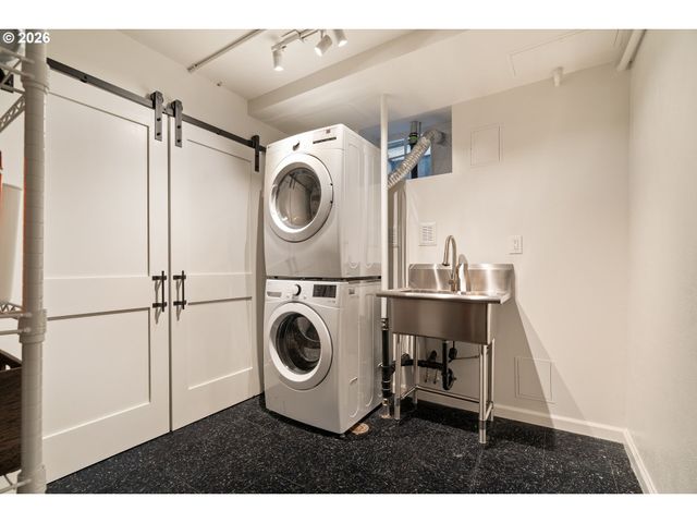 416 Nw HERMOSA Blvd, Portland, OR 97210