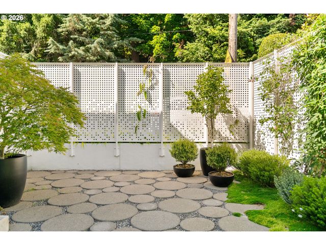 416 Nw HERMOSA Blvd, Portland, OR 97210
