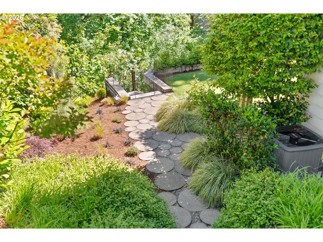 416 Nw HERMOSA Blvd, Portland, OR 97210