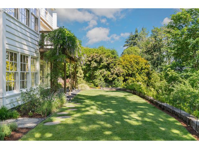 416 Nw HERMOSA Blvd, Portland, OR 97210