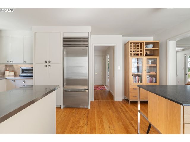 416 Nw HERMOSA Blvd, Portland, OR 97210