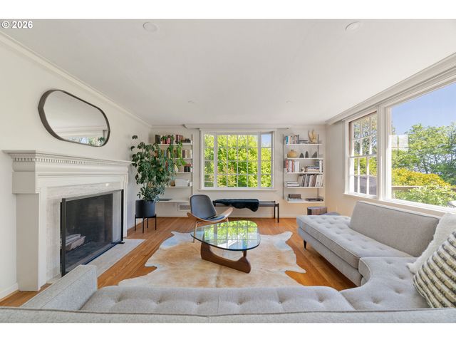 416 Nw HERMOSA Blvd, Portland, OR 97210