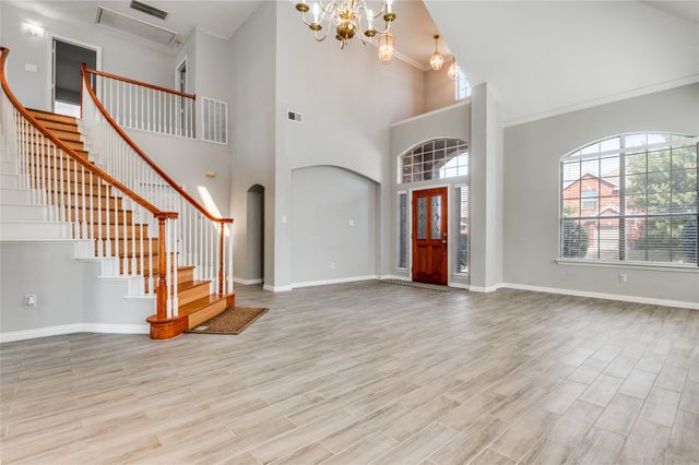 2707 Atrium Drive, Grand Prairie, TX 75052