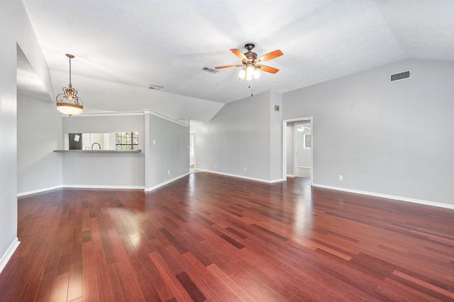 3875 Larkspur Street, Alvin, TX 77511