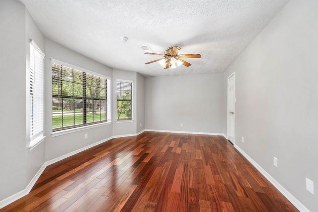 3875 Larkspur Street, Alvin, TX 77511