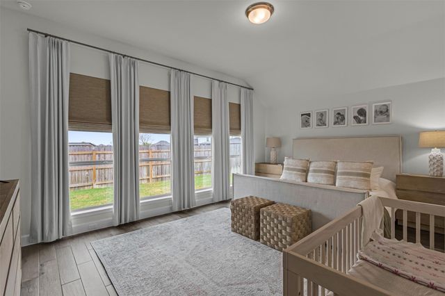 136 Lenera DR, Liberty Hill, TX 78642