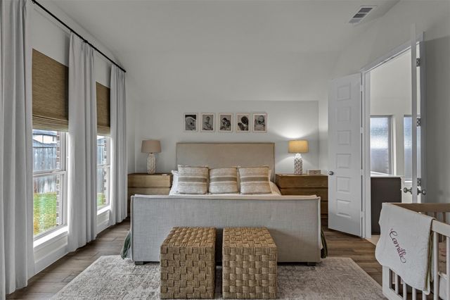 136 Lenera DR, Liberty Hill, TX 78642