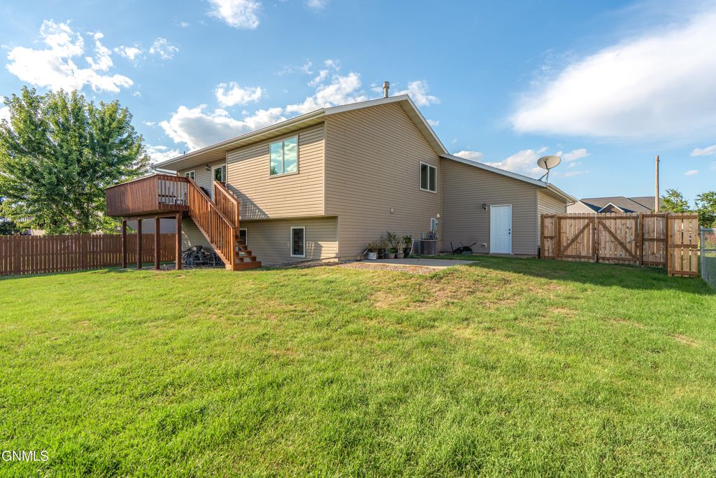 6415 28th Avenue SE, Lincoln, ND 58504 photo 5