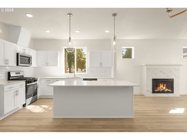 18933 Sw Hazelwood Ln L-9, Beaverton, OR 97078