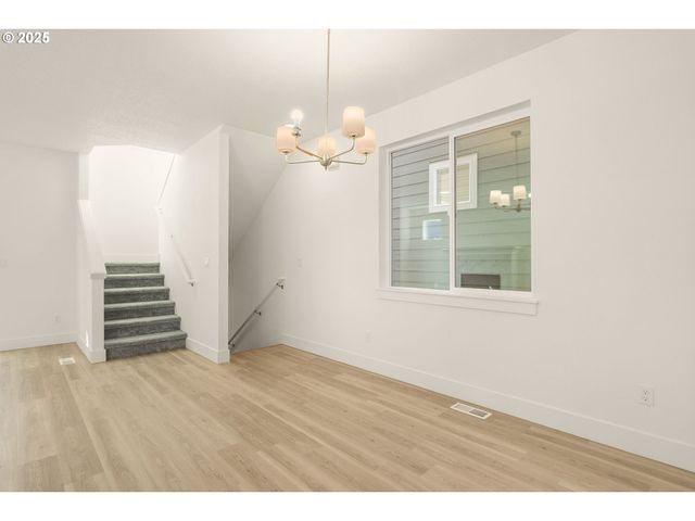 18933 Sw Hazelwood Ln L-9, Beaverton, OR 97078